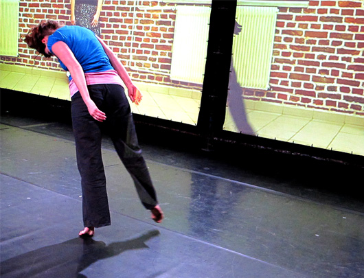 66-dorothee-falling.jpg 66-dorothee-falling.jpg