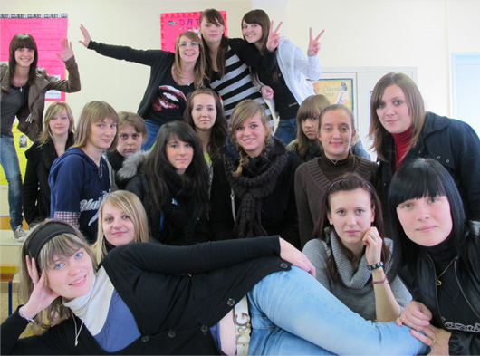 9-t2s3.jpg 9-t2s3.jpg