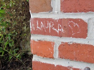 laura